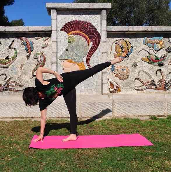 Yoga En Plein Air au château de Nice Yoga En Plein Air au château de Nice